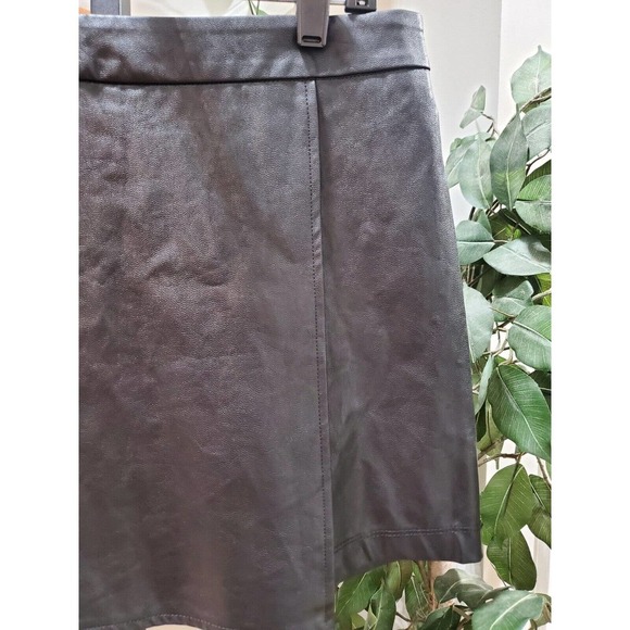 Iris Los Angeles Women's Black Faux Leather Skater Wrap Skirt Size Large - Picture 8 of 16